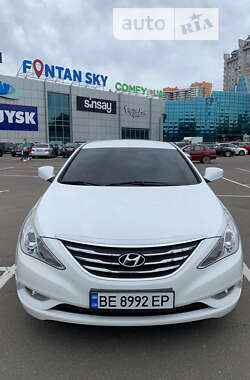 Hyundai Sonata  2012