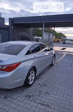 Hyundai Sonata  2013