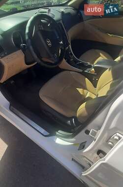 Hyundai Sonata  2011