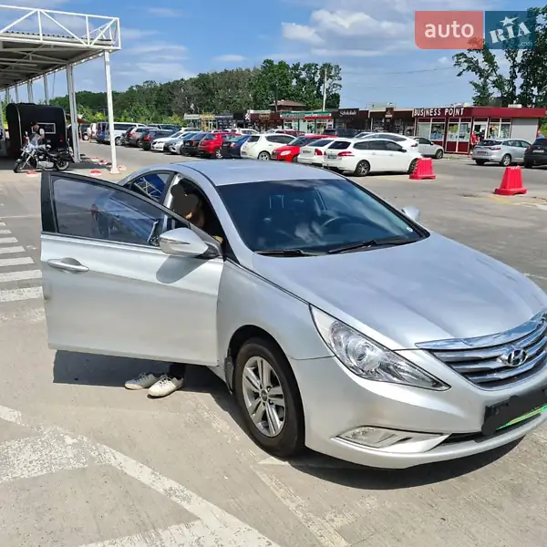 Hyundai Sonata