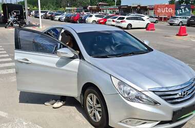 Hyundai Sonata  2012