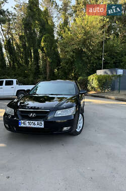 Hyundai Sonata  2005