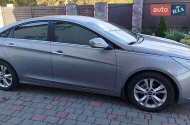 Hyundai Sonata 2011