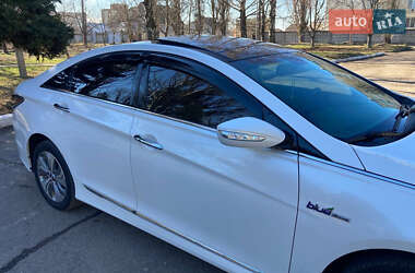 Hyundai Sonata  2013