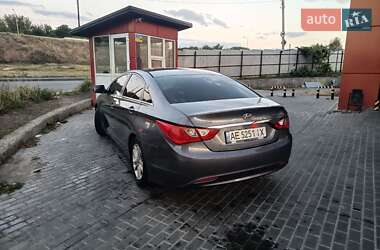 Hyundai Sonata 2011