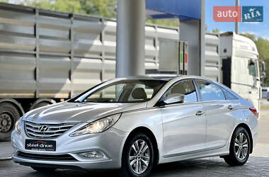 Hyundai Sonata  2012