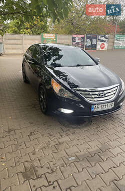 Hyundai Sonata  2012