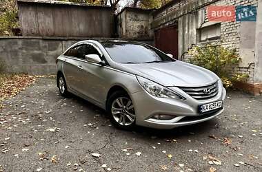 Hyundai Sonata  2012