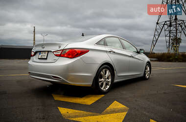 Hyundai Sonata  2011