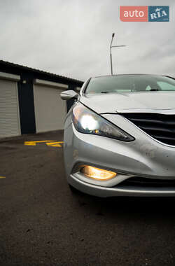 Hyundai Sonata  2011