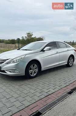 Hyundai Sonata 2012