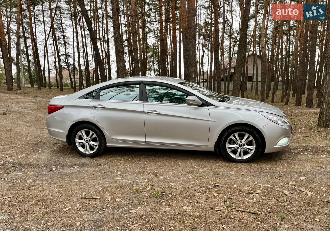2010 Hyundai Sonata - мініатюра 5