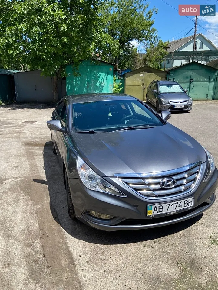 2011 Hyundai Sonata - мініатюра 2