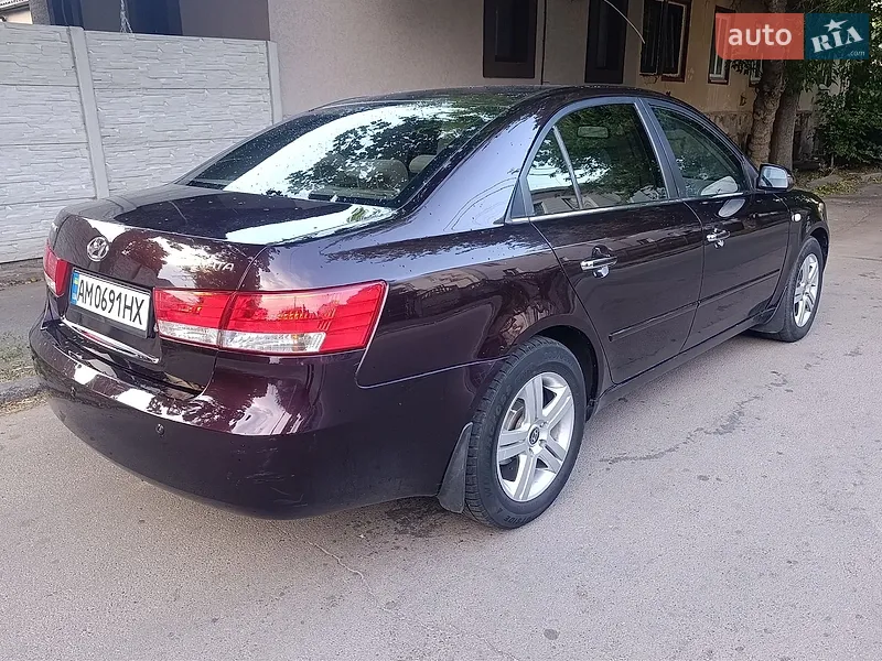 Hyundai Sonata