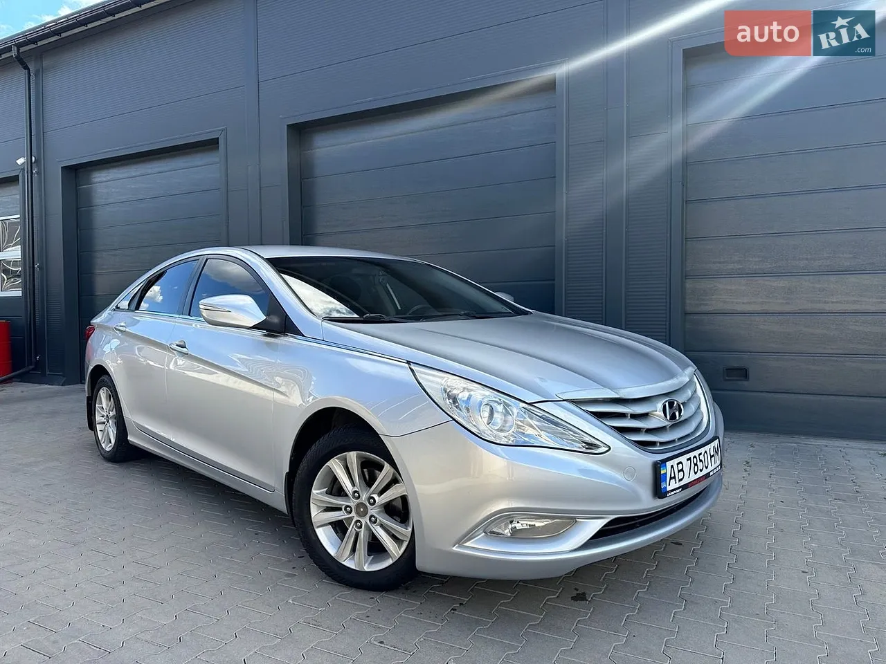 2010 Hyundai Sonata - мініатюра 2