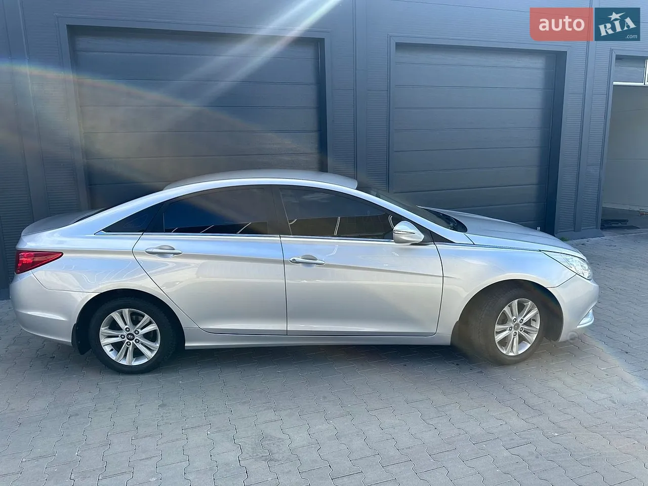 2010 Hyundai Sonata - мініатюра 3