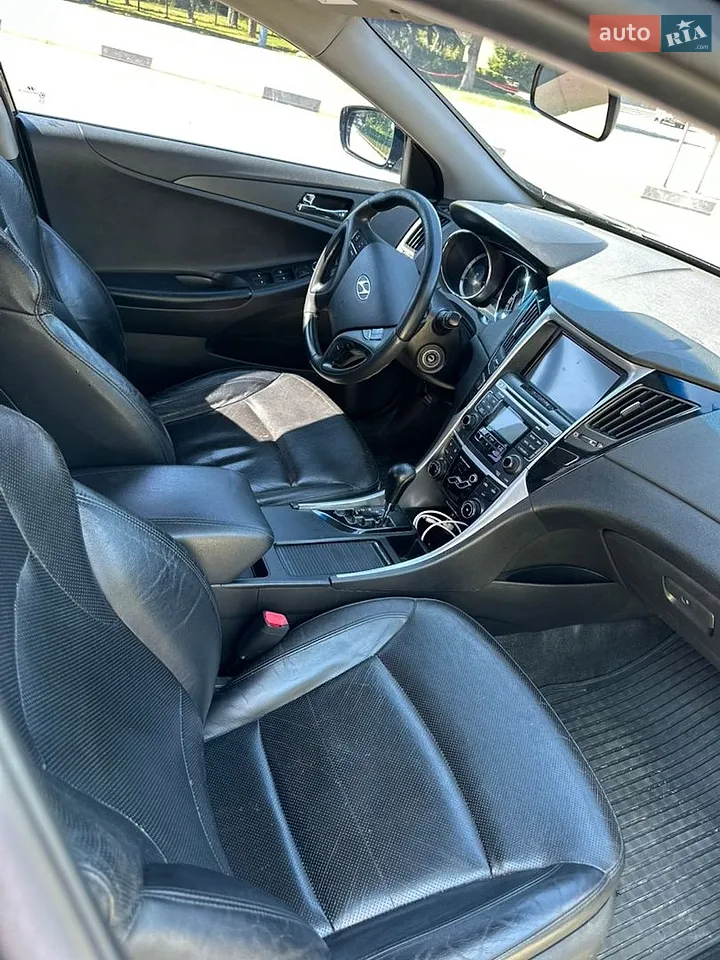 2010 Hyundai Sonata - мініатюра 5