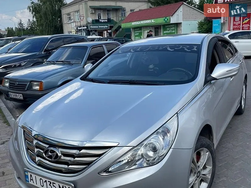 Hyundai Sonata 2011