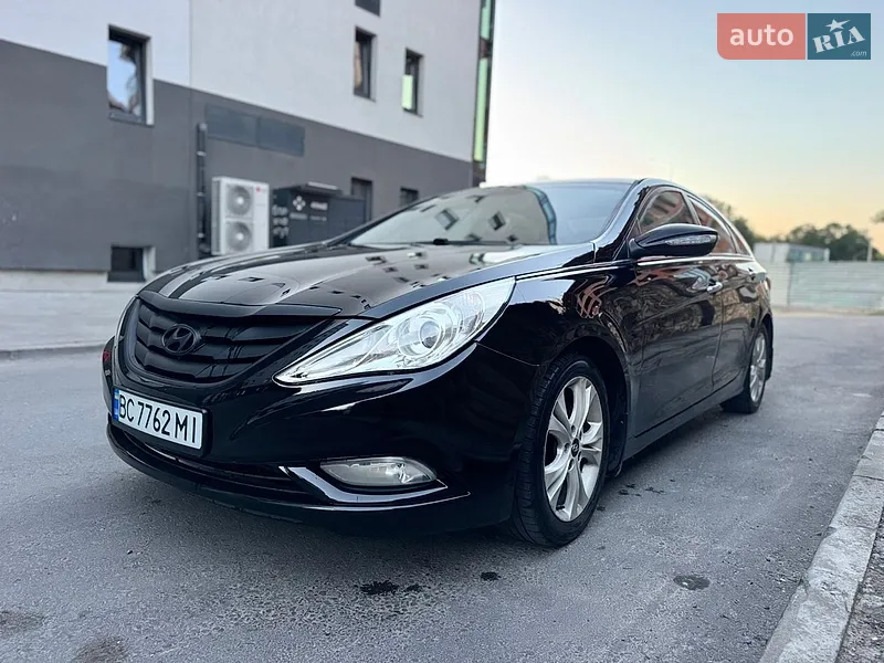 Hyundai Sonata 2010