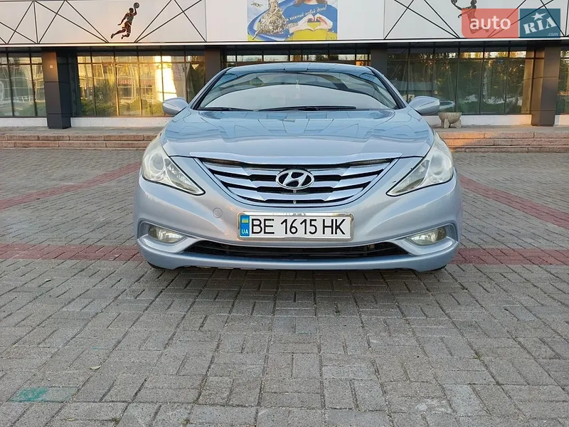 Hyundai Sonata 2012