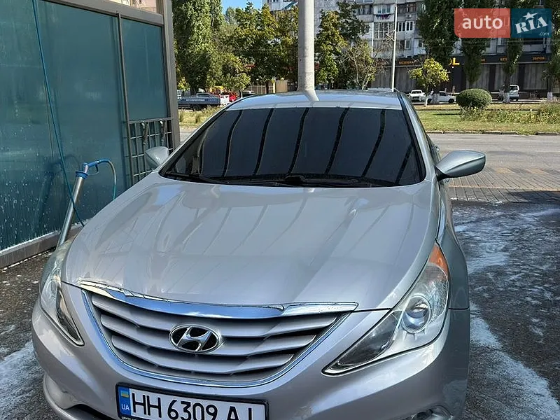 Hyundai Sonata 2010