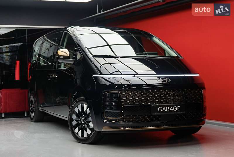 Hyundai Staria