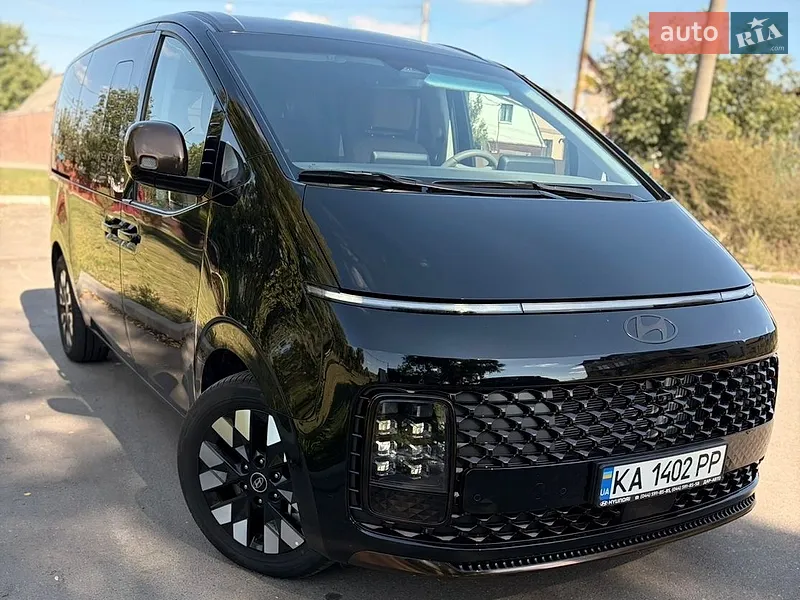 Hyundai Staria 2025