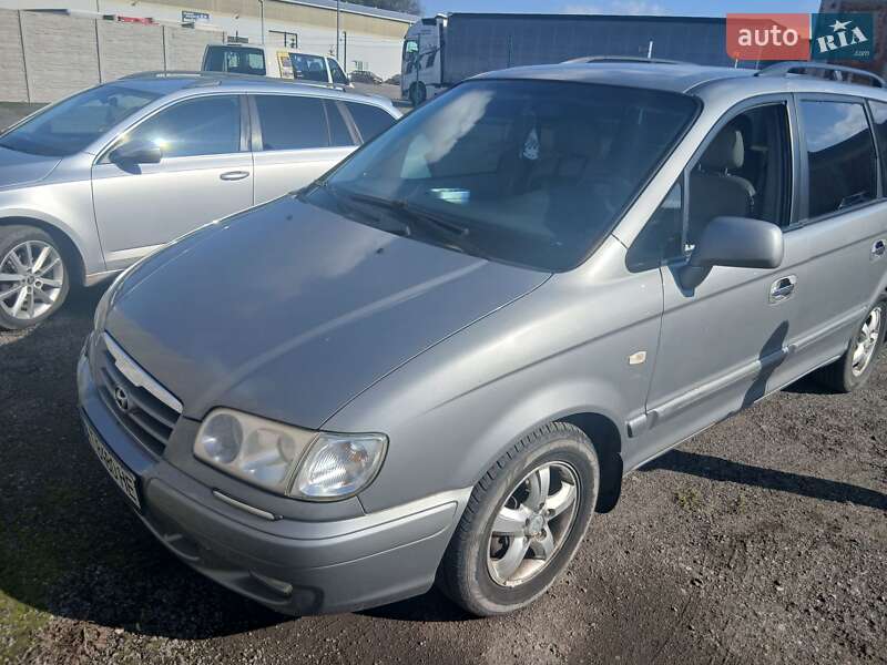 Hyundai Trajet