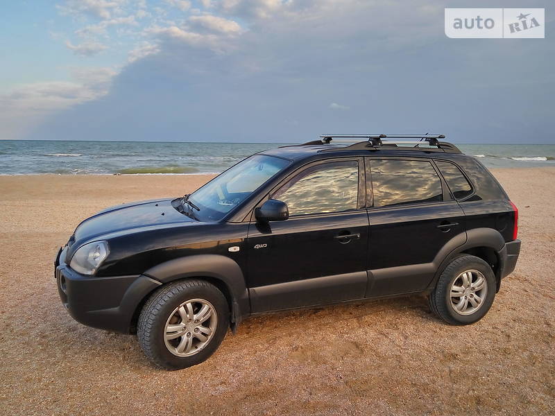 Позашляховик / Кросовер Hyundai Tucson