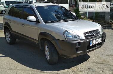 Hyundai Tucson  2005