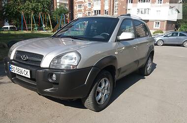 Hyundai Tucson  2005