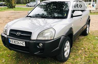 Hyundai Tucson  2005