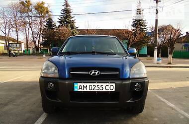 Hyundai Tucson  2005