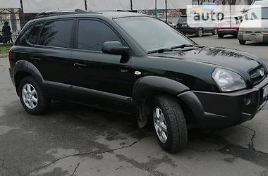 Hyundai Tucson  2005