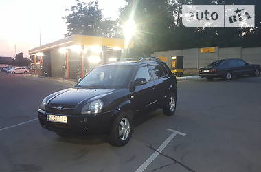 Hyundai Tucson  2005