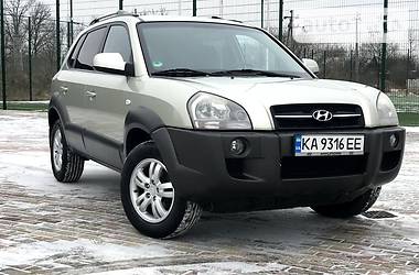 Hyundai Tucson  2005