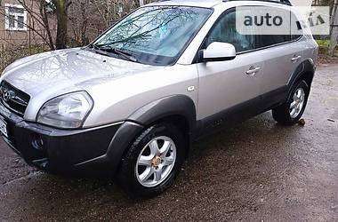 Hyundai Tucson  2005