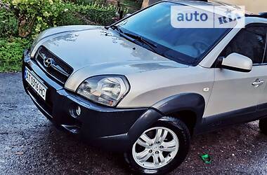 Hyundai Tucson  2005