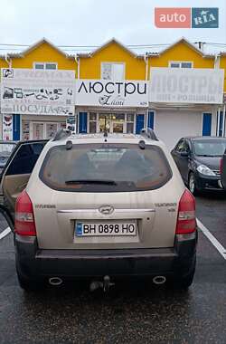 Hyundai Tucson  2006