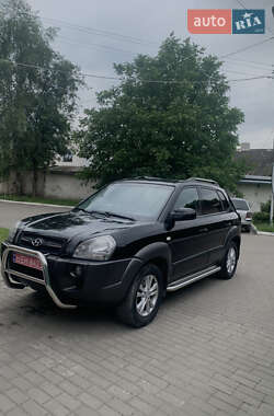 Hyundai Tucson  2005