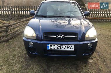 Hyundai Tucson  2004