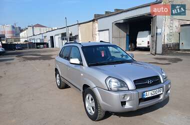 Hyundai Tucson  2005