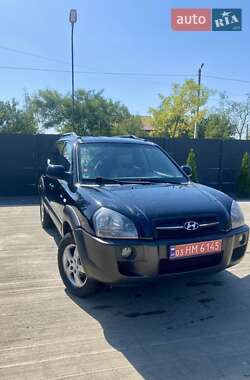 Hyundai Tucson  2005