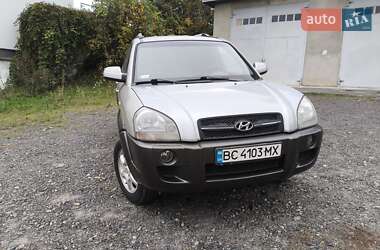Hyundai Tucson  2005