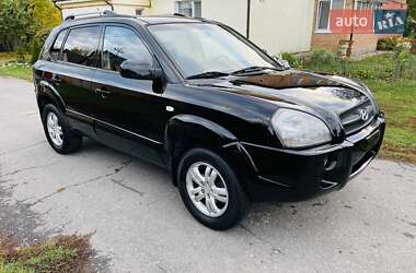 Hyundai Tucson  2005