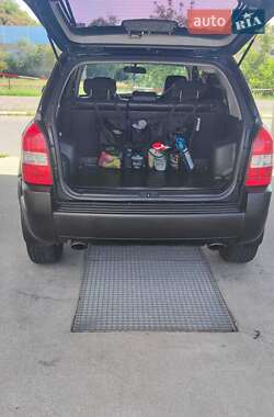 Hyundai Tucson  2011