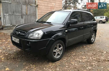 Hyundai Tucson  2005