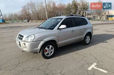 Hyundai Tucson  2005