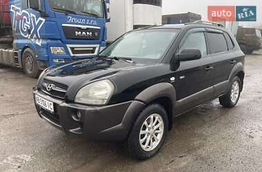 Hyundai Tucson  2004
