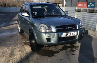 Hyundai Tucson  2005